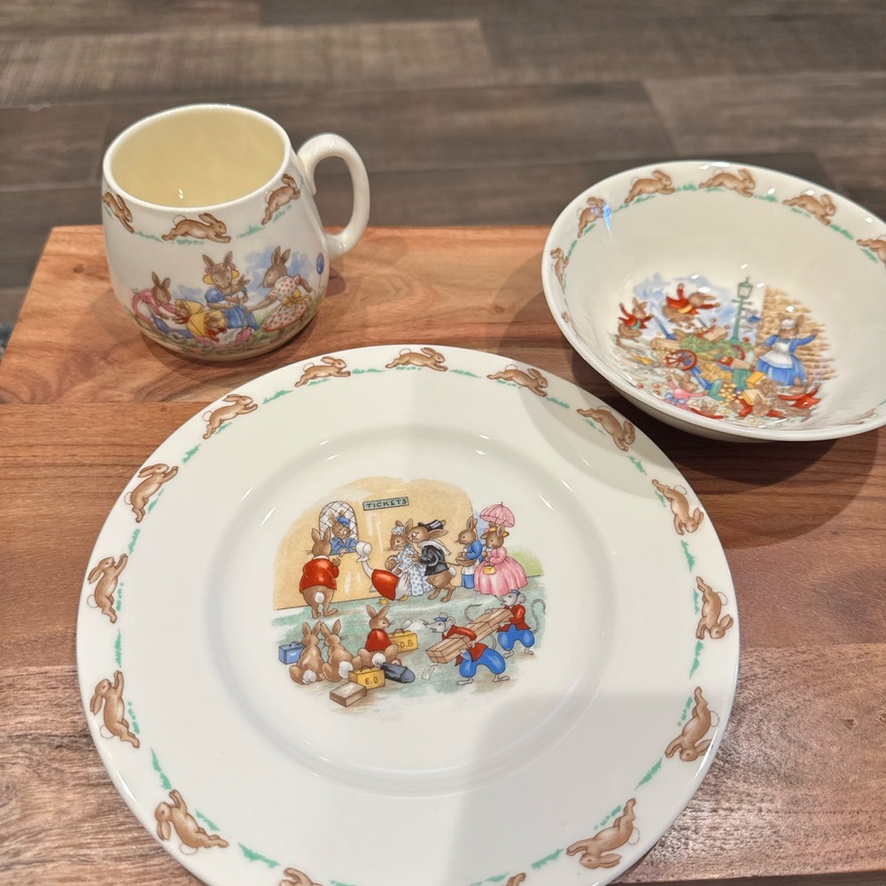Royal Doulton White and Cream Bunnykins Dinnerware Set